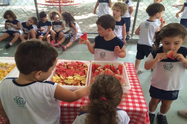 Hora da fruta na Educação Infantil
