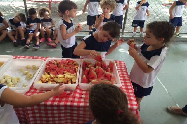 Hora da fruta na Educação Infantil