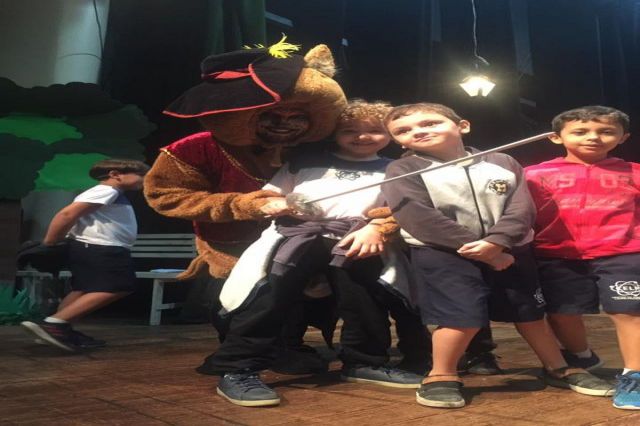 Teatro: O Gato de Botas