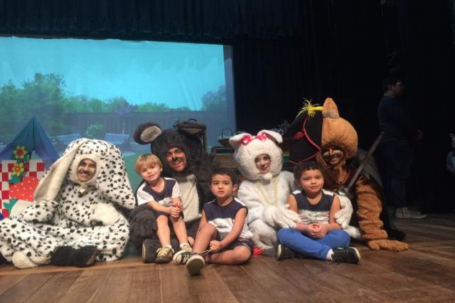 Teatro: O Gato de Botas
